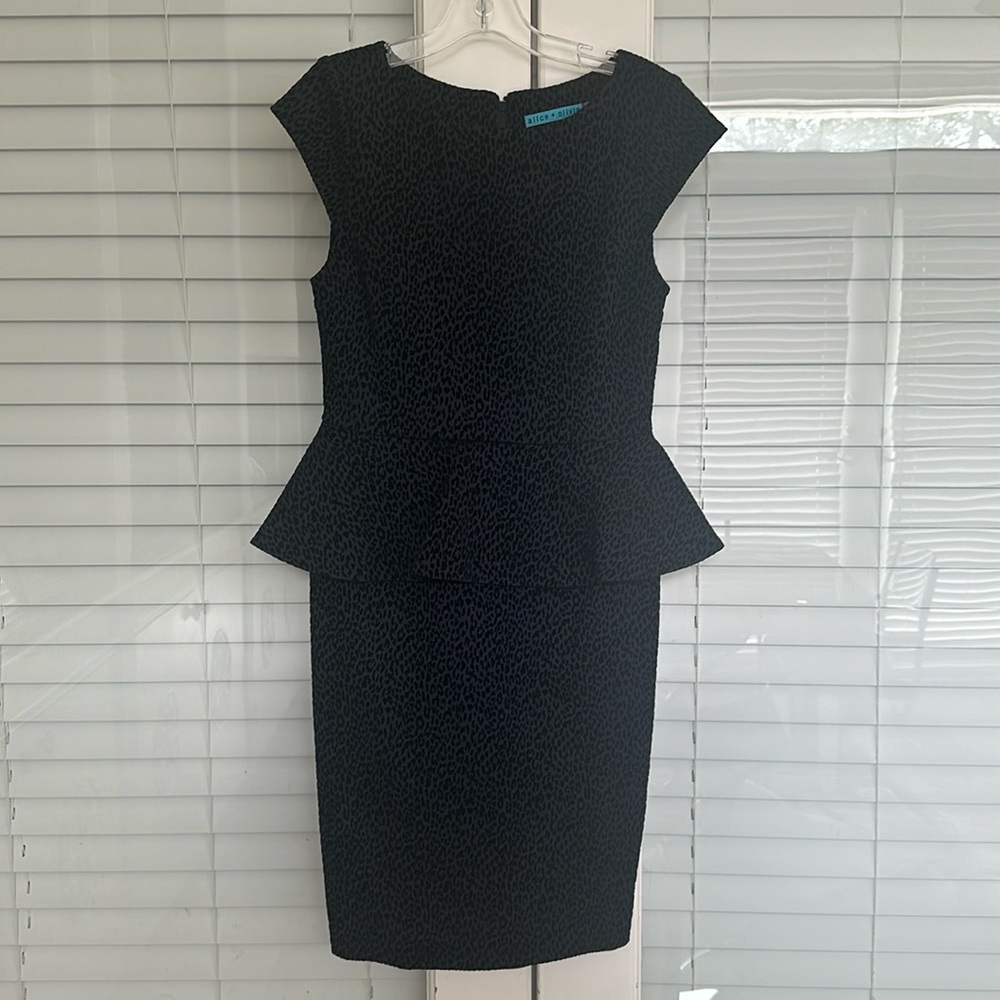 ALICE & OLIVIA LEOPARD PRINT DRESS